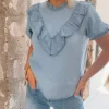 Blusa azul claro volante